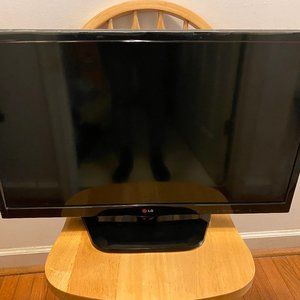 LG 30 inch Television, in (Great Condition)